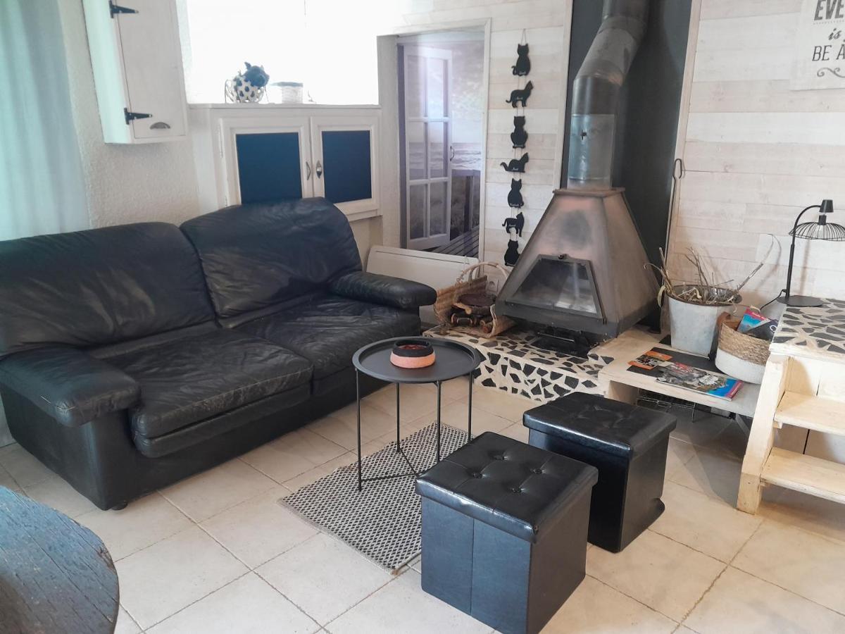 Le Patio Aux Hirondelles Villa Lagorce  Kültér fotó