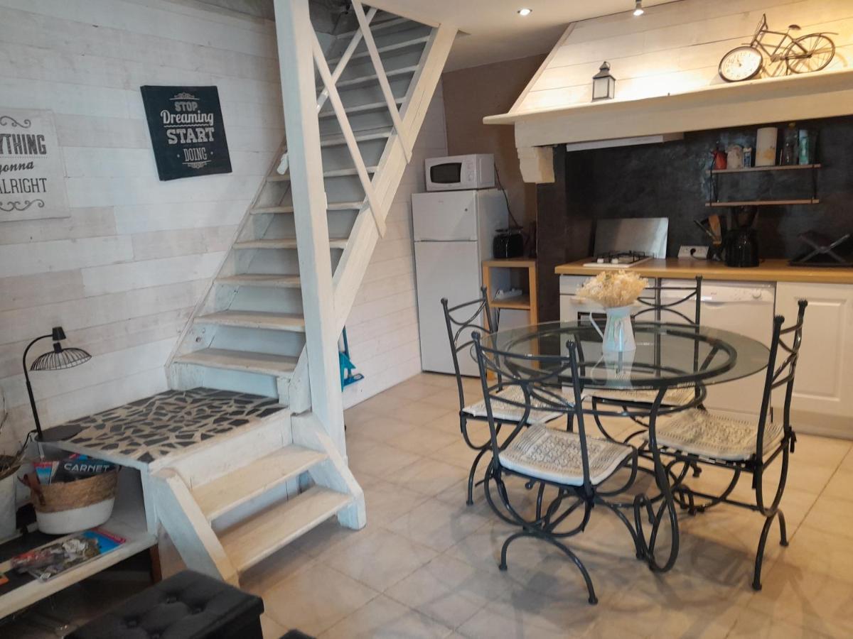 Le Patio Aux Hirondelles Villa Lagorce  Kültér fotó