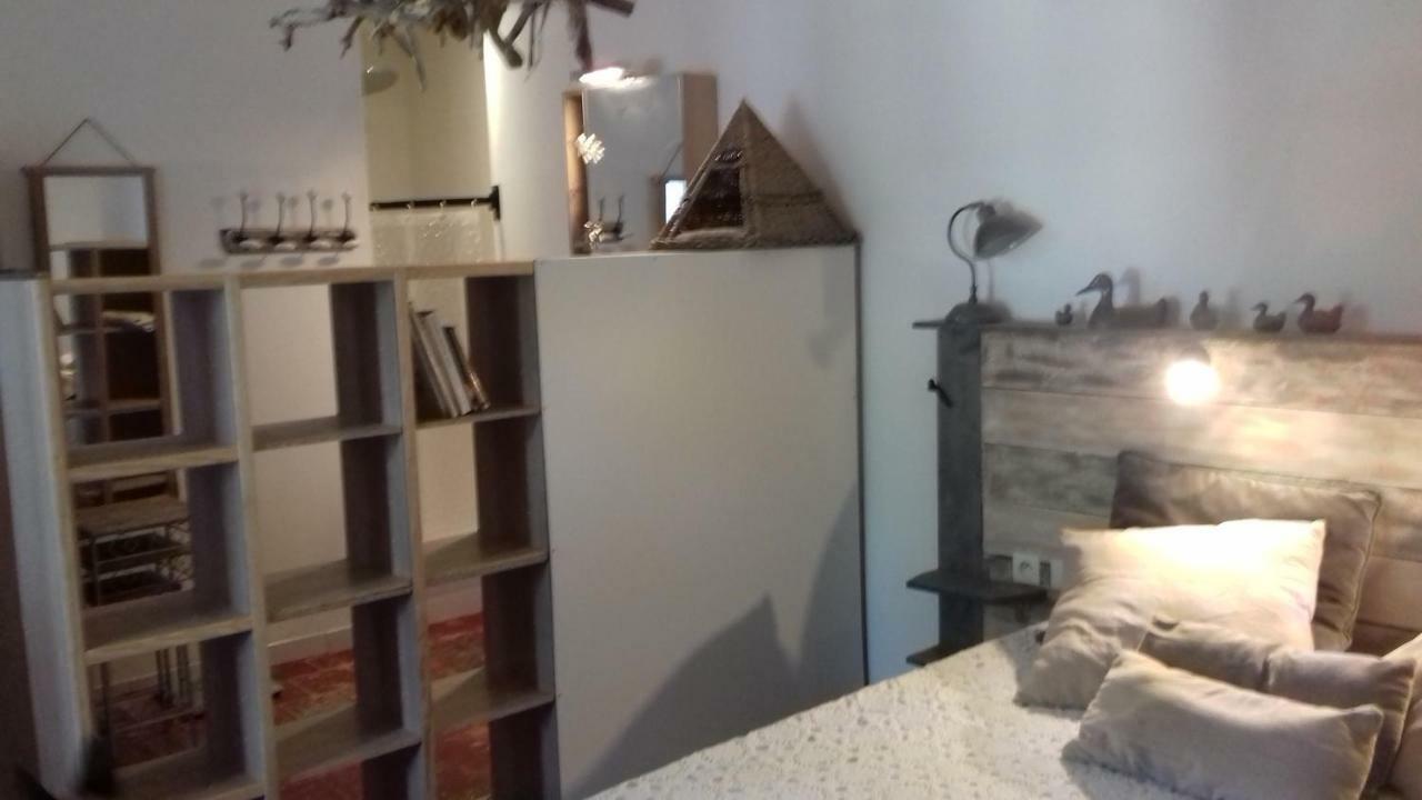 Le Patio Aux Hirondelles Villa Lagorce  Kültér fotó