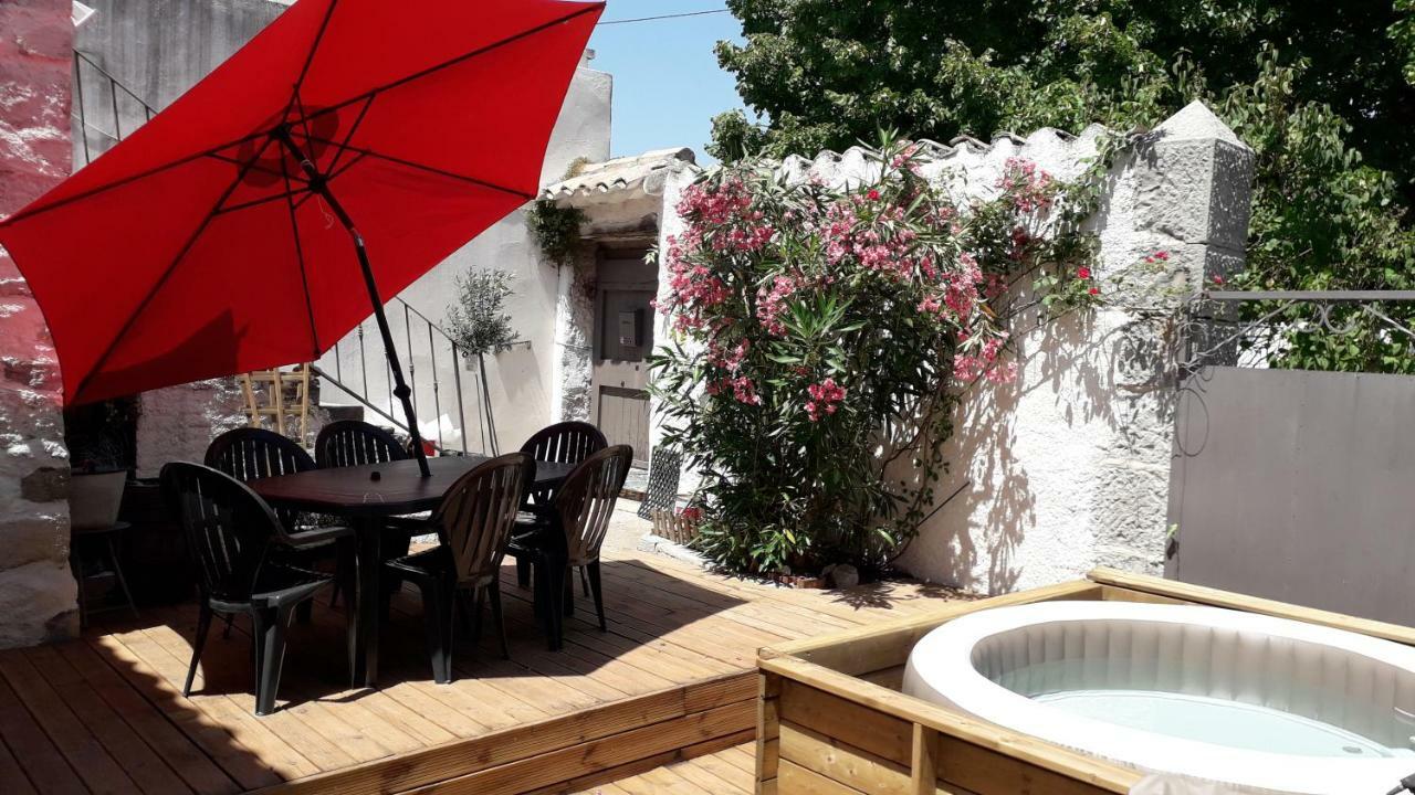 Le Patio Aux Hirondelles Villa Lagorce  Kültér fotó